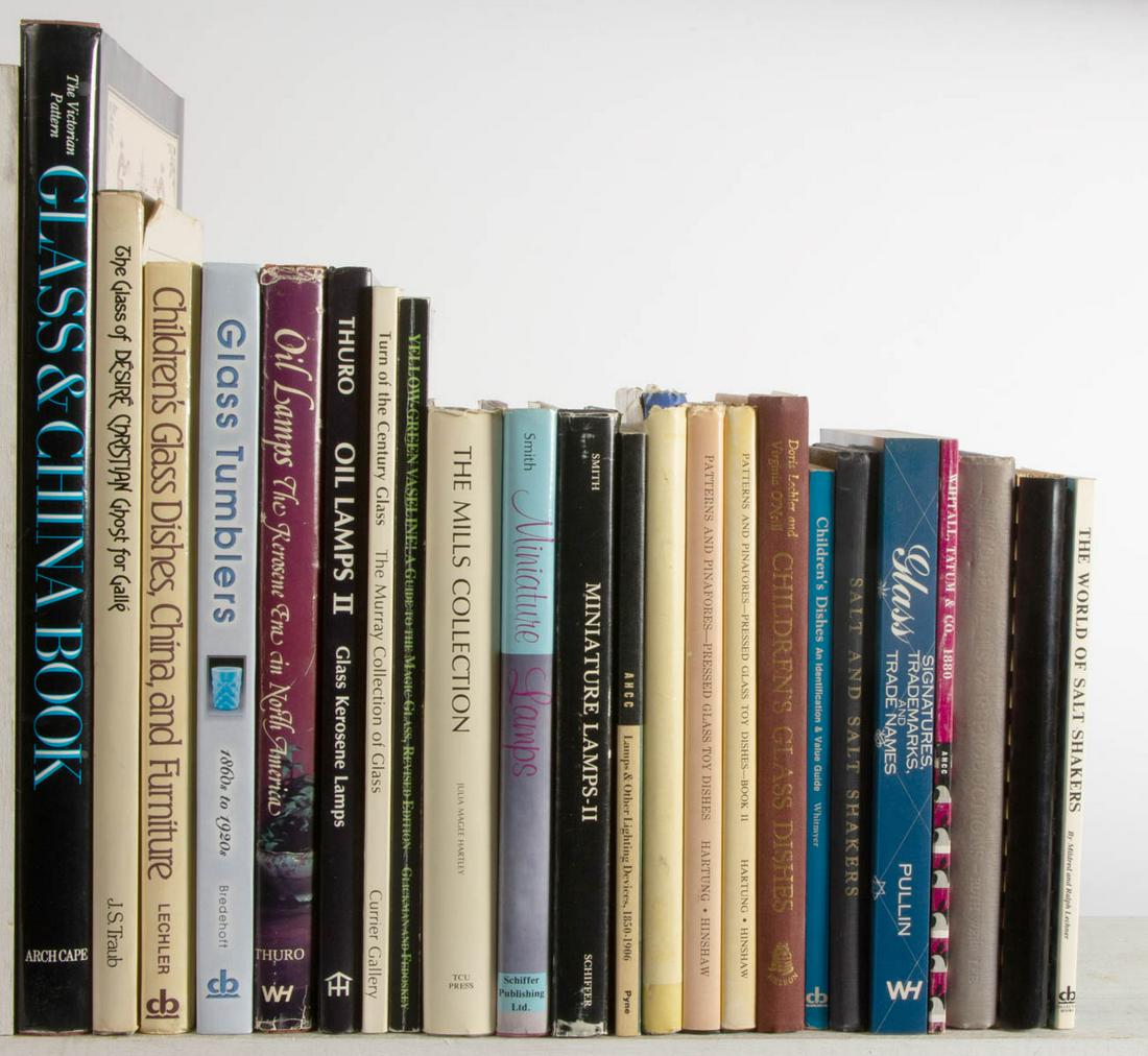 ASSORTED LIGHTING AND GLASS REFERENCE VOLUMES, LOT OF: ASSORTED LIGHTING AND GLASS REFERENCE VOLUMES, LOT OF 23, including Thuro, "Oil Lamps" I and II; Smith, "Miniature Lamps" I and II; five volumes on children's dishes; three volumes on salt shakers etc