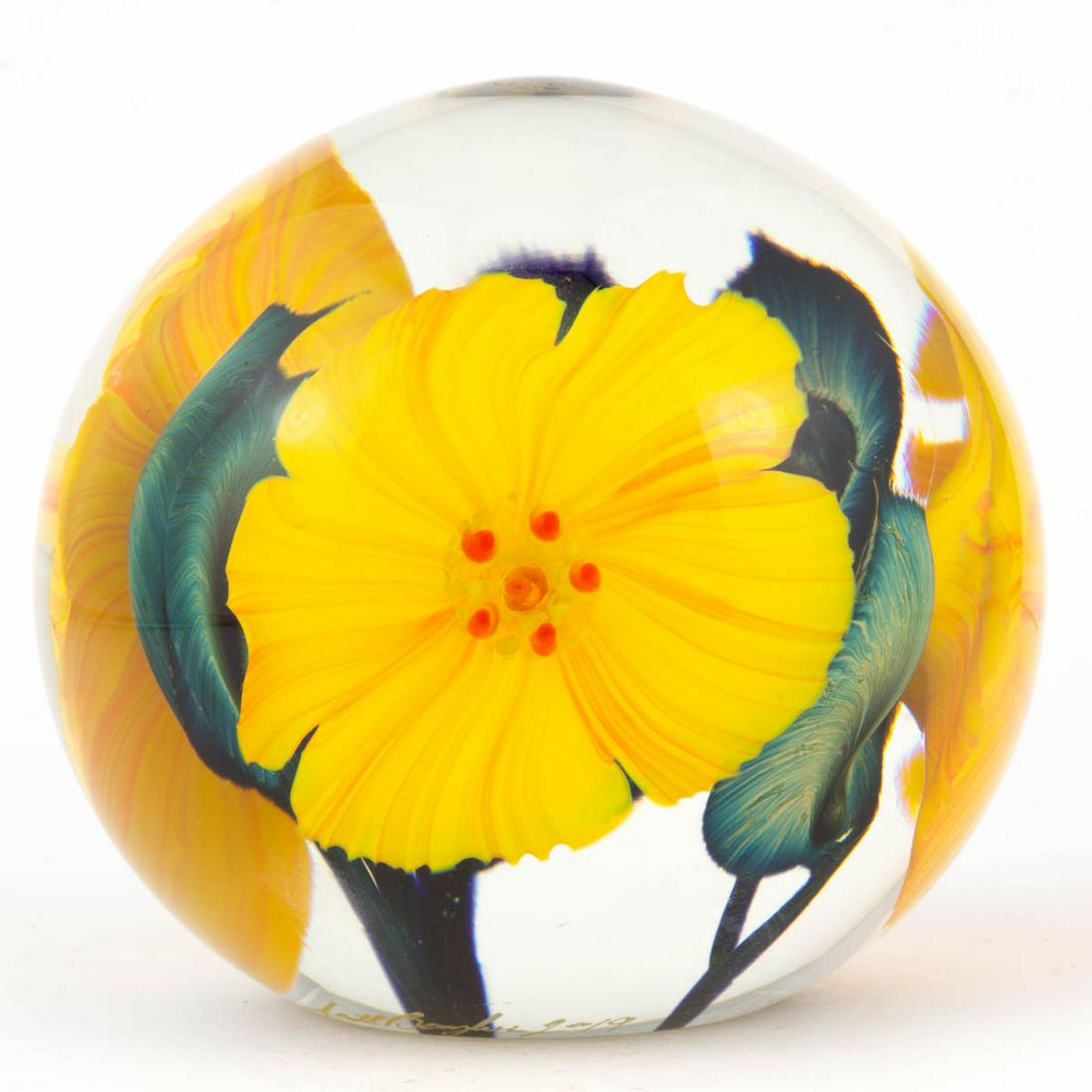 SCOTT BAYLESS (AMERICAN, XX/XXI) HIBISCUS LAMPWORK (1 of 2)