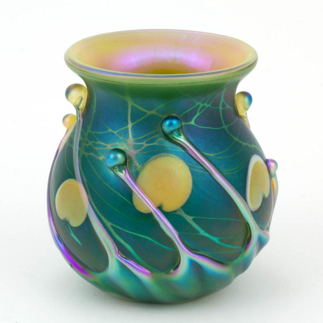 LUNDBERG STUDIOS LEAF AND VINE IRIDESCENT STUDIO ART (1 of 4)