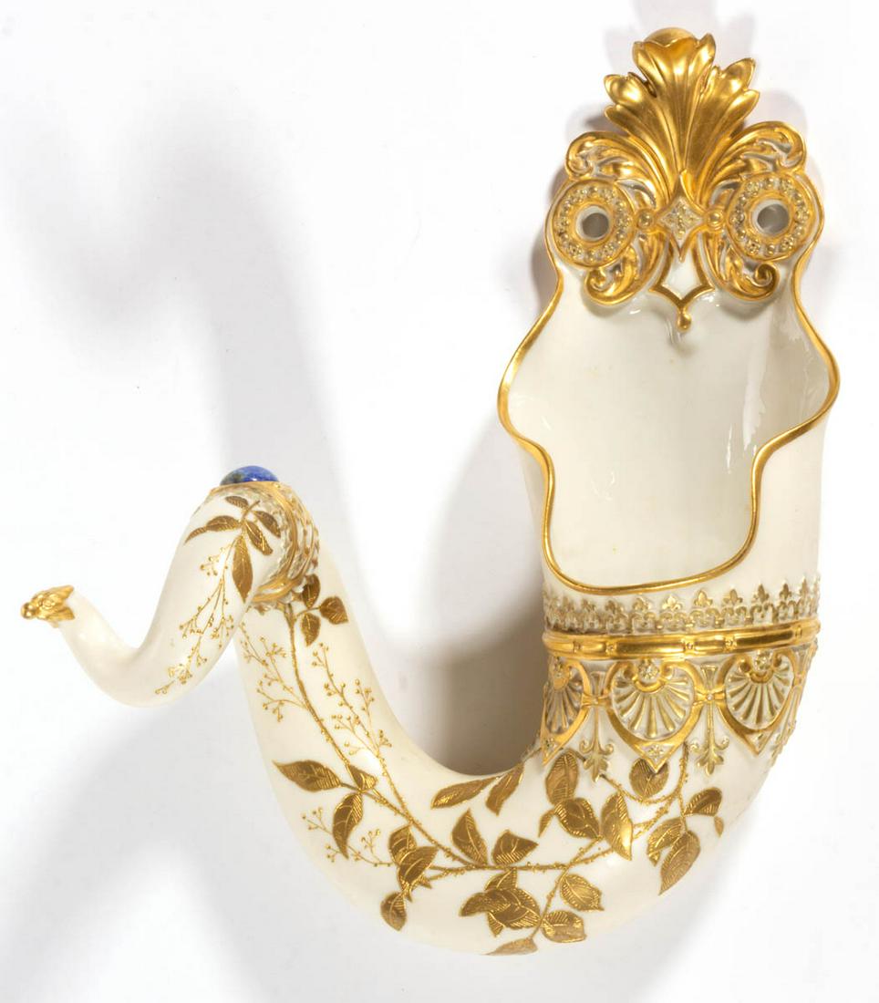 ENGLISH ROYAL WORCESTER PORCELAIN WALL POCKET (1 of 4)