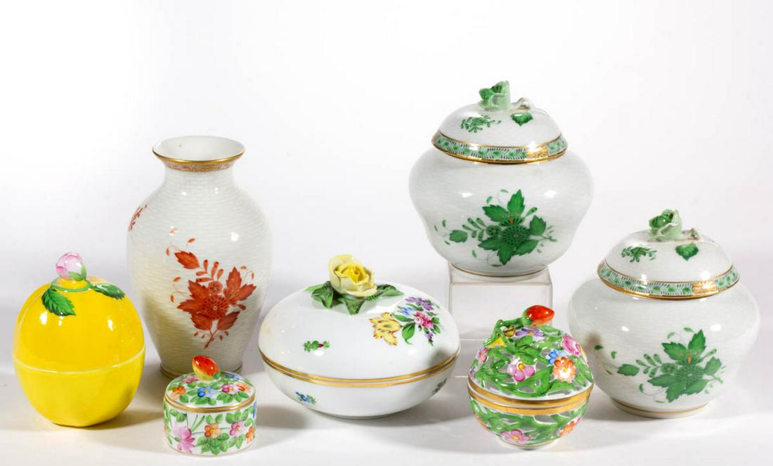 HUNGARIAN HEREND HAND-PAINTED PORCELAIN ARTICLES, LOT (1 of 1)