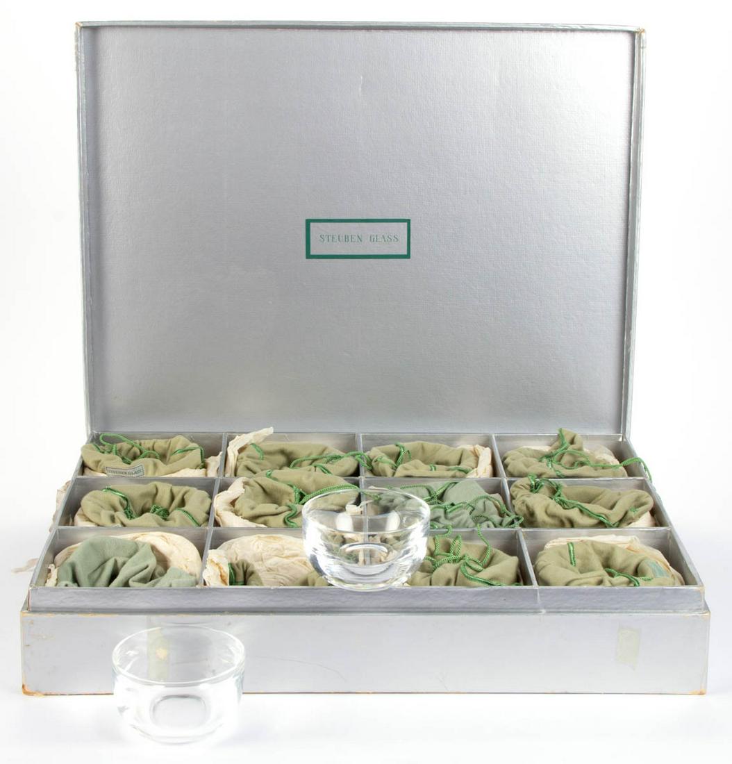 STEUBEN CRYSTAL ART GLASS SET OF 12 FINGER BOWLS (1 of 1)