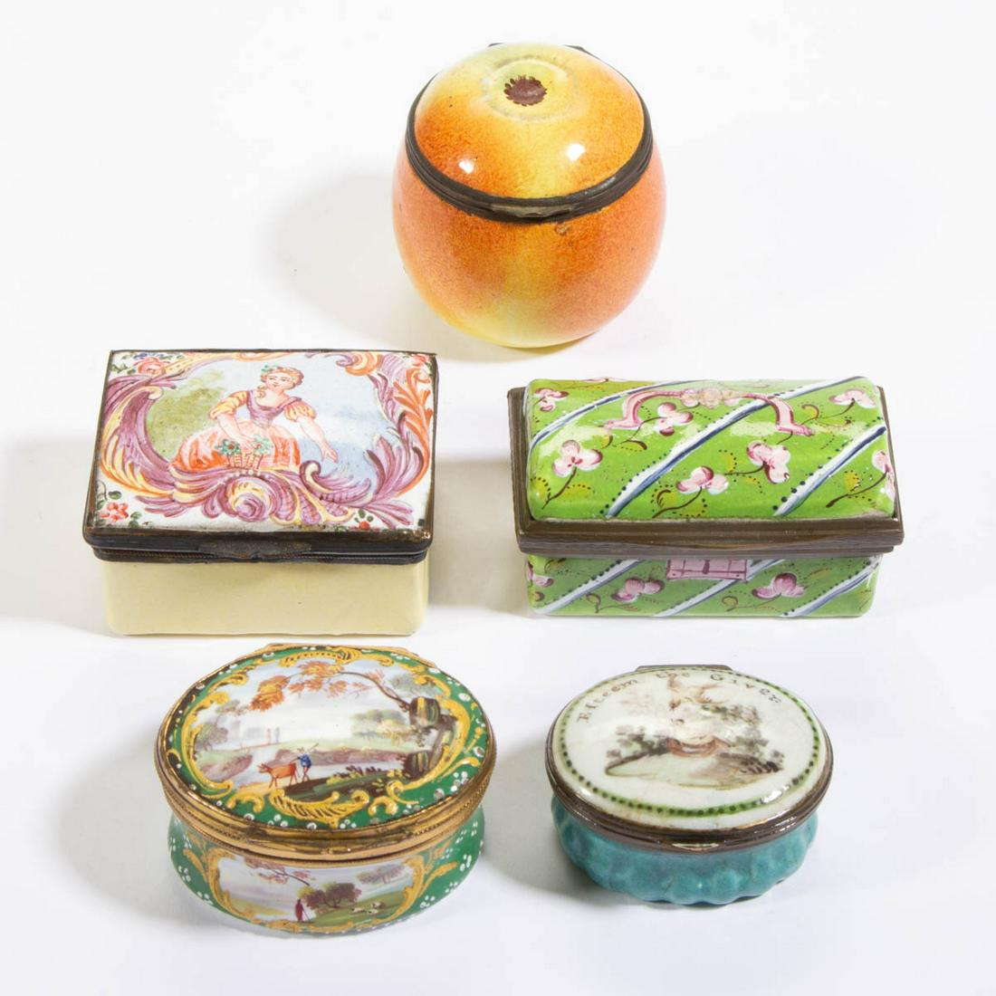 ANTIQUE BATTERSEA / BILSTON ENAMEL SNUFF / PILL / PATCH (1 of 3)