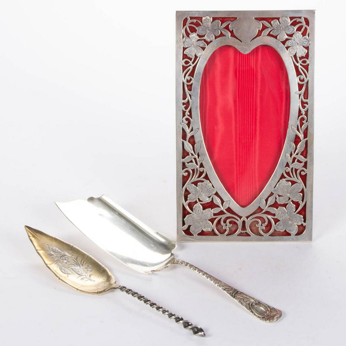 AMERICAN STERLING SILVER ARTICLES, LOT OF THREE (1 of 2)