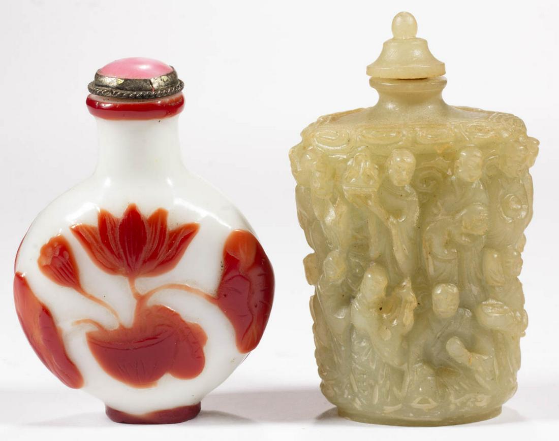 CHINESE CARVED PEKING CAMEO GLASS AND STONE SNUFF (1 of 3)