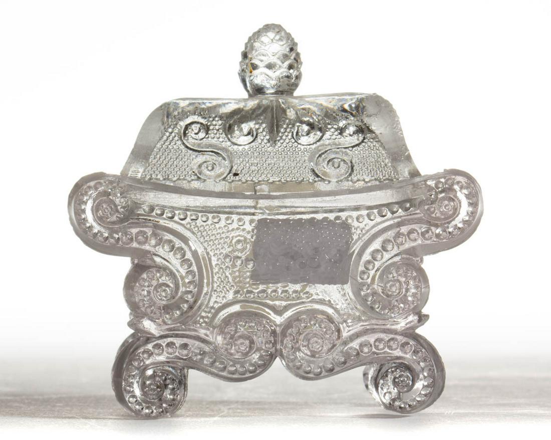 CD-2 COVERED BEADED SCROLL AND BASKET OF FLOWERS (1 of 1)