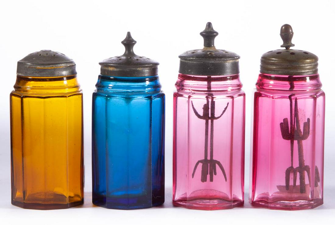 BLOWN-MOLDED TEN-PANEL CHRISTMAS SALT AND PEPPER (1 of 1)