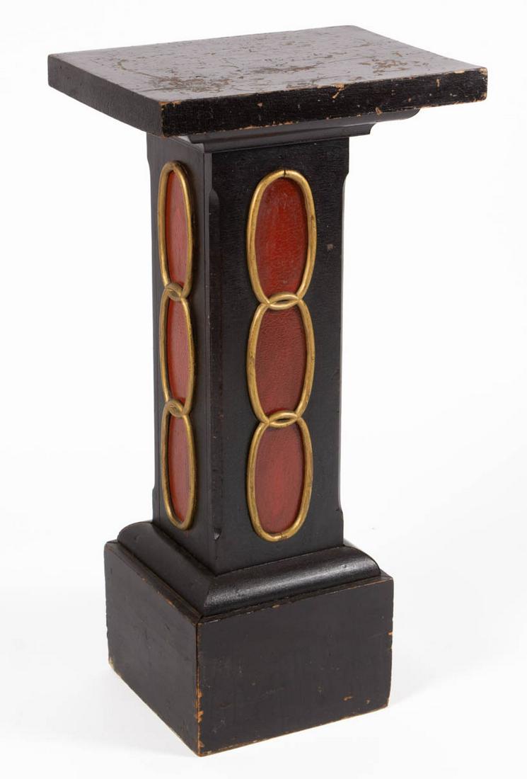 AMERICAN ODD FELLOWS / LODGE FOLK ART PAINTED PEDESTAL: AMERICAN ODD FELLOWS / LODGE FOLK ART PAINTED PEDESTAL, featuring three sides with applied three-link interlocking chains. Retains likely original black-painted surface with gilt-painted chains agains