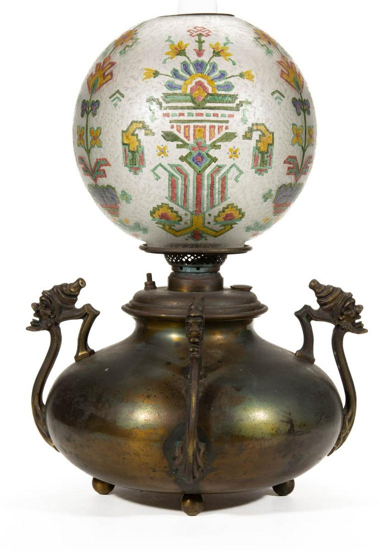 VICTORIAN BRASS KEROSENE BANQUET LAMP (1 of 3)