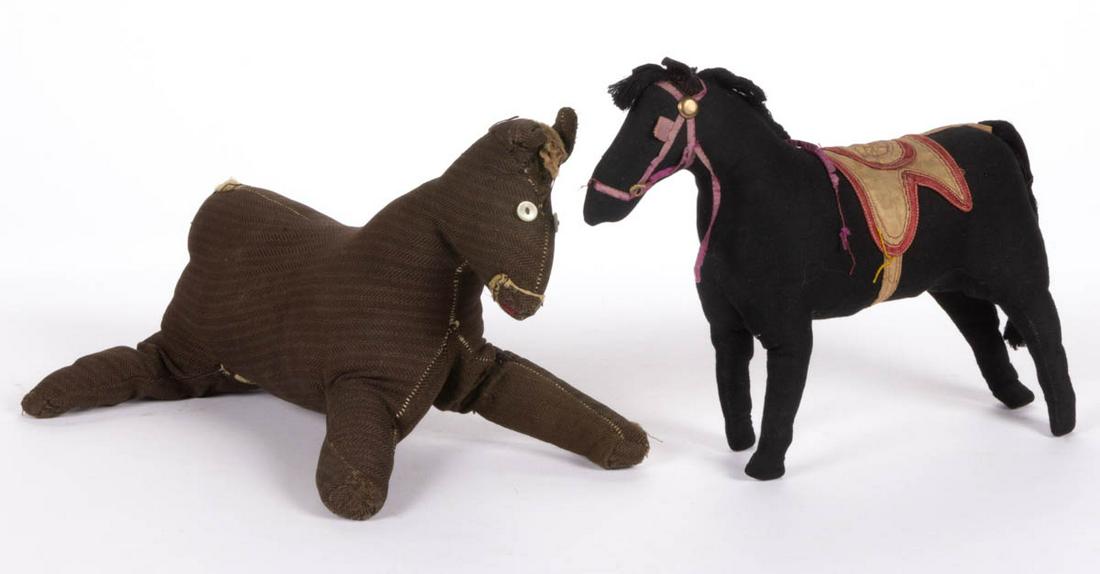 AMERICAN FOLK ART STUFFED HORSE TOY (1 of 2)