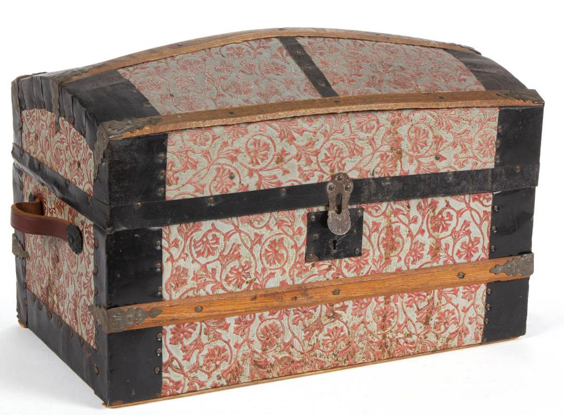 METAL-COVERED WOOD DOME-TOP CHILD'S TOY / DOLL TRUNK (1 of 3)