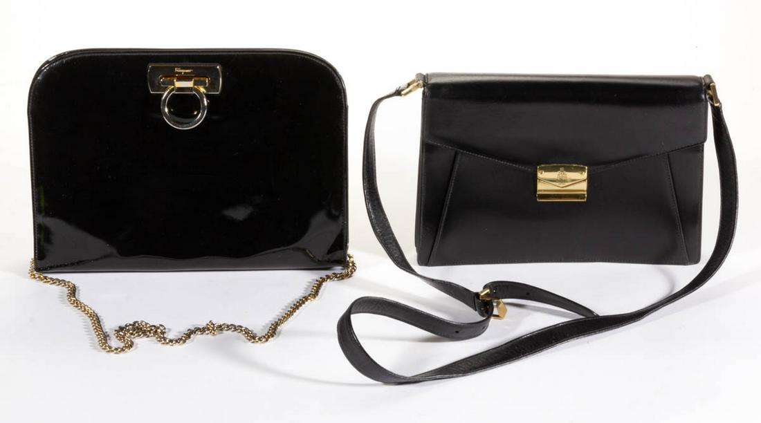 FERRAGAMO AND MARK CROSS BLACK LEATHER PURSES, LOT OF: FERRAGAMO AND MARK CROSS BLACK LEATHER PURSES, LOT OF TWO, comprising a patent Gancini crossbody purse by Salvatore Ferragamo, number P21 0587, having a metal chain strap, and a fold-out purse by Mark