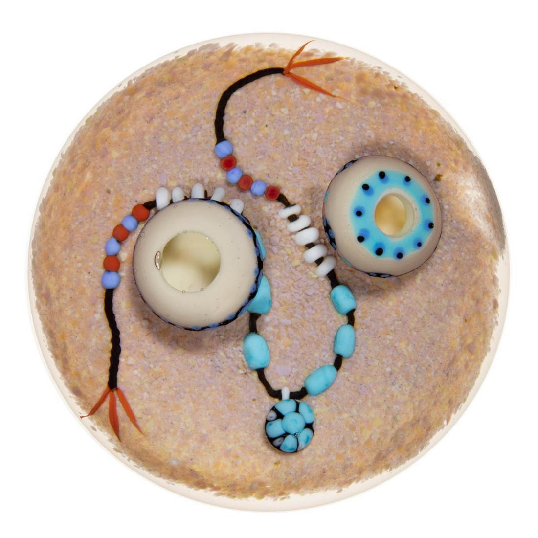 JIM D'ONOFRIO (AMERICAN, B. 1951) INDIAN POTS AND NECKLACE LAMPWORK STUDIO ART GLASS PAPERWEIGHT (1 of 2)