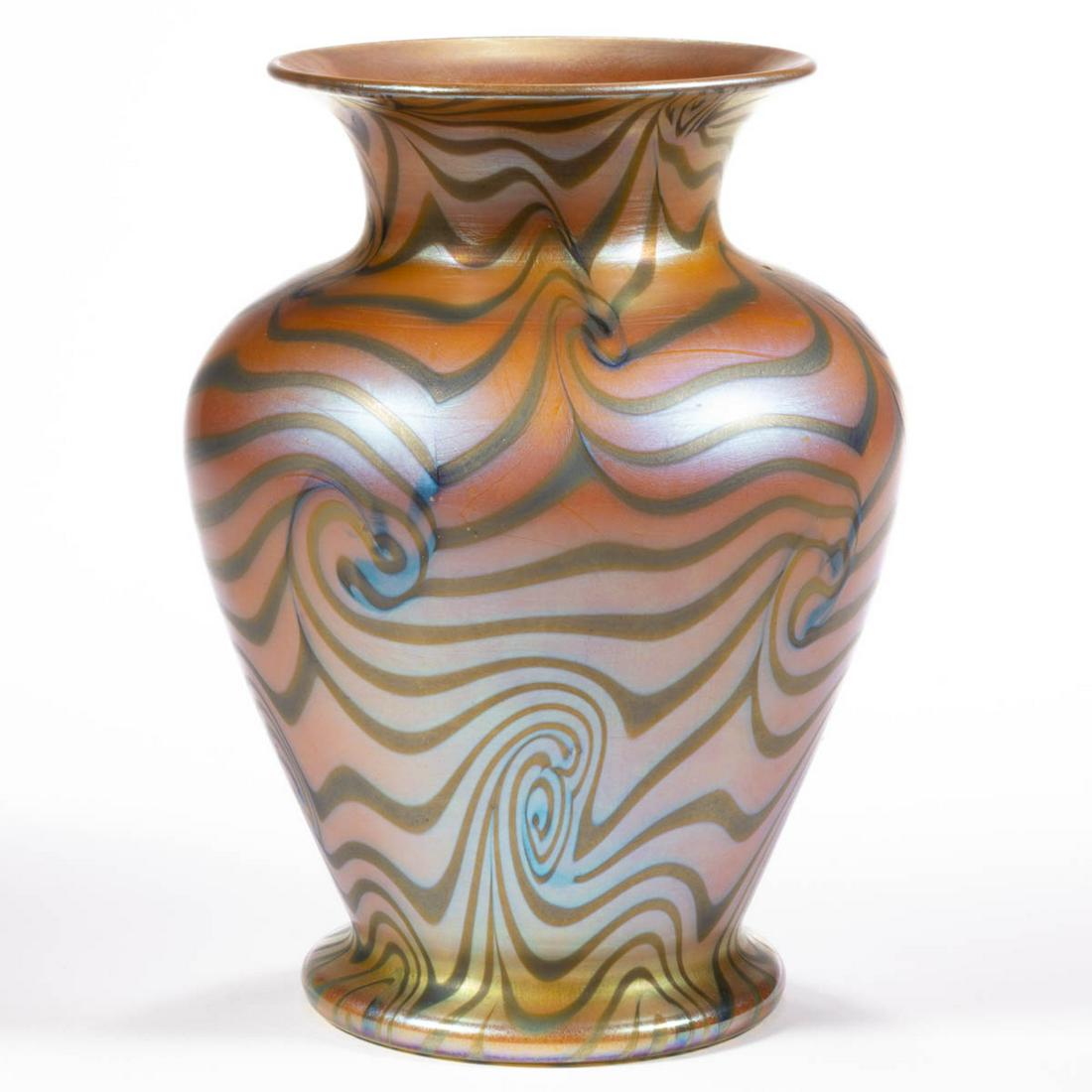 DURAND KING TUT ART GLASS VASE (1 of 3)