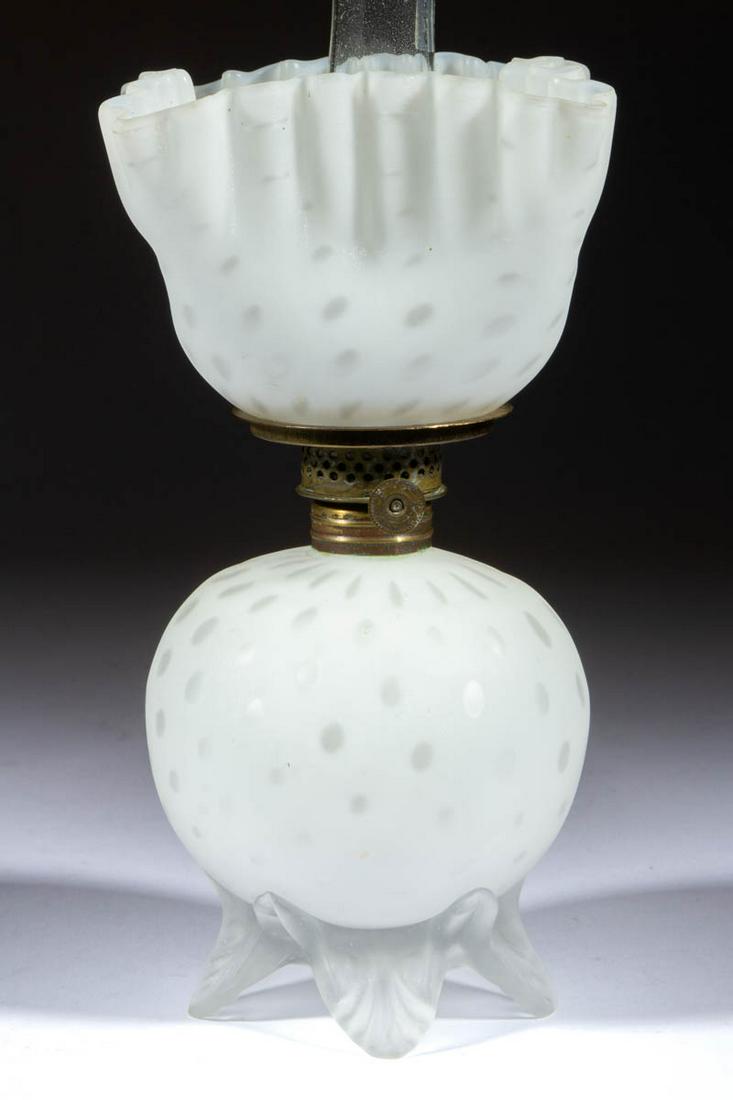 RAINDROP AIR-TRAP MOTHER-OF-PEARL SATIN MINIATURE LAMP (1 of 1)