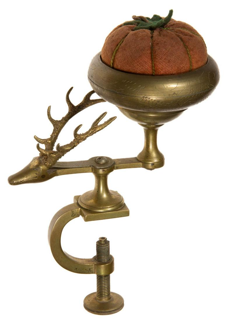 BRASS REINDEER HEAD / STAG FIGURAL SEWING CLAMP WITH PINCUSHION (1 of 2)