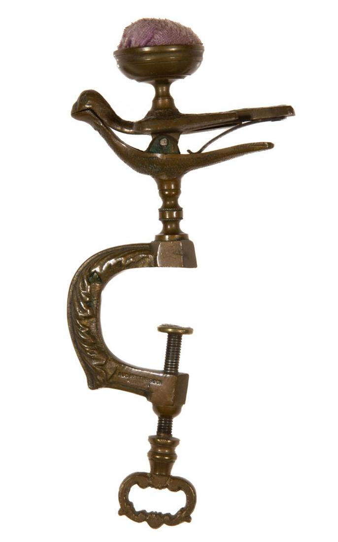 SWEDISH AUG. PETTERSON CAST-BRASS FIGURAL BIRD SEWING BIRD CLAMP WITH PINCUSHION (1 of 2)