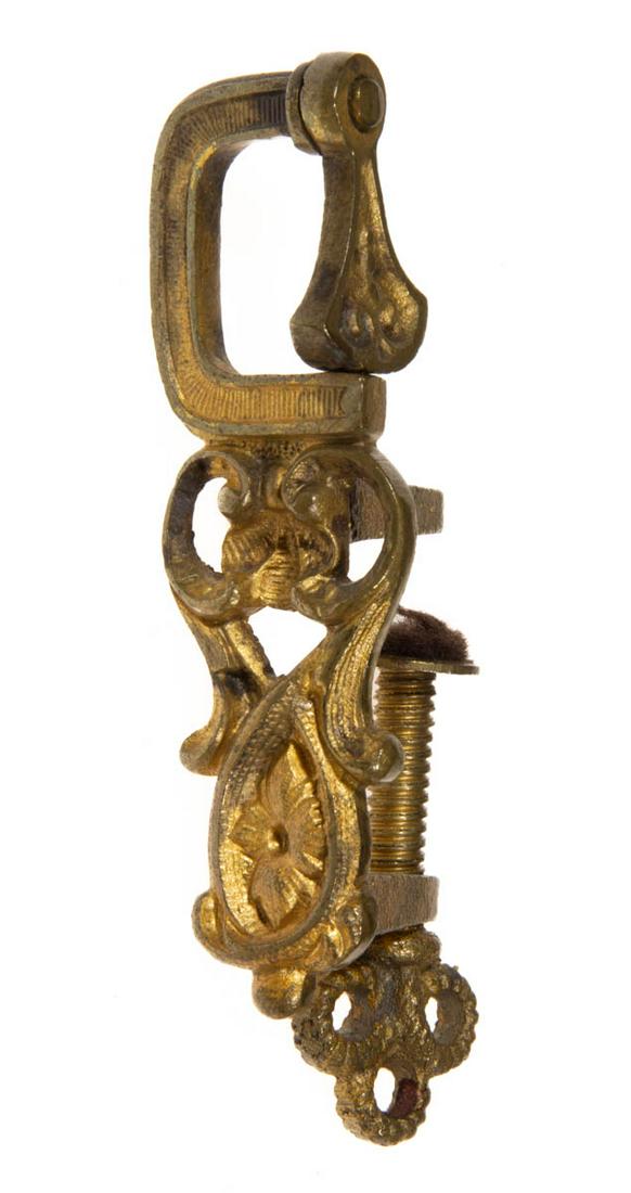 ENGLISH MESSENGER GILT CAST-BRASS SEWING QUILTER'S CLAMP (1 of 2)