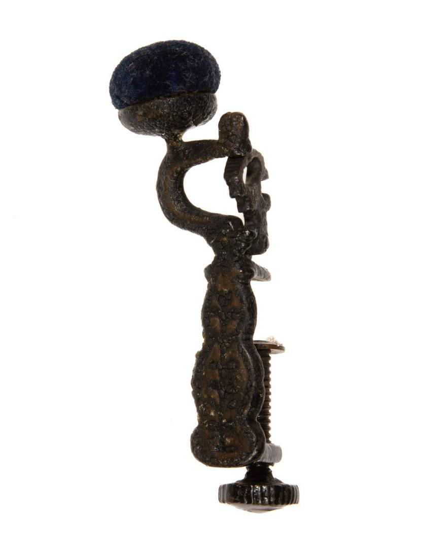 DIMINUTIVE / CHILD'S CAST-IRON SEWING QUILTER'S CLAMP WITH PINCUSHION (1 of 2)