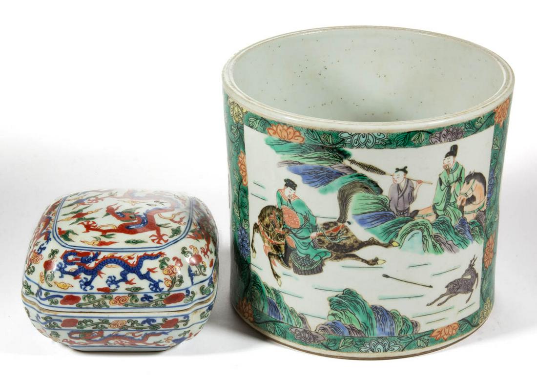 CHINESE EXPORT PORCELAIN WUCAI / FAMILLE VERTE ARTICLES, LOT OF TWO (1 of 6)