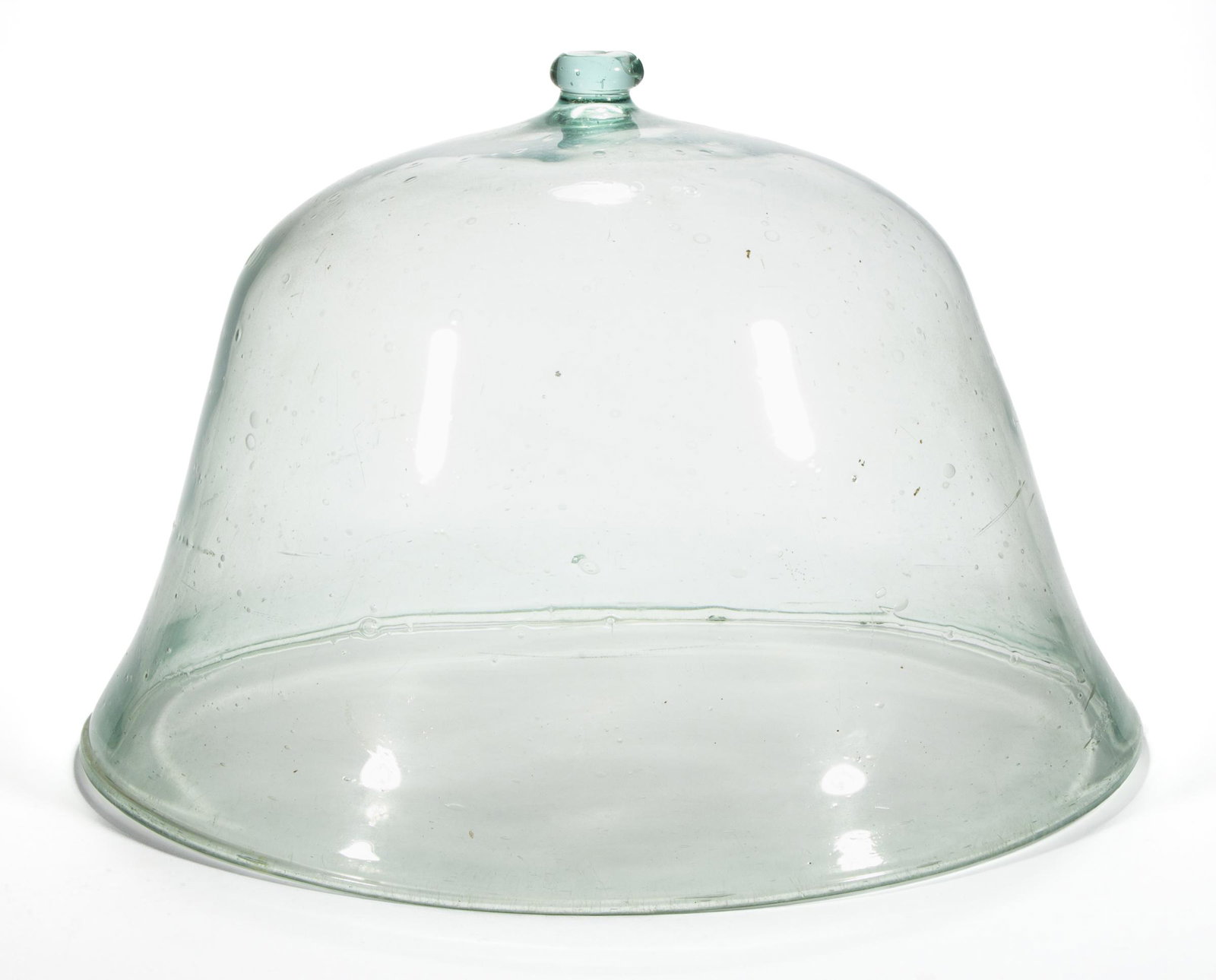 LARGE ANTIQUE FREE-BLOWN GARDEN CLOCHE / DOME: LARGE ANTIQUE FREE-BLOWN GARDEN CLOCHE / DOME, aquamarine bottle glass, tooled rim and drawn, solid finial with rough pontil scar to top. Probably France or America. 19th century. 12" H, 18 3/4" D rim