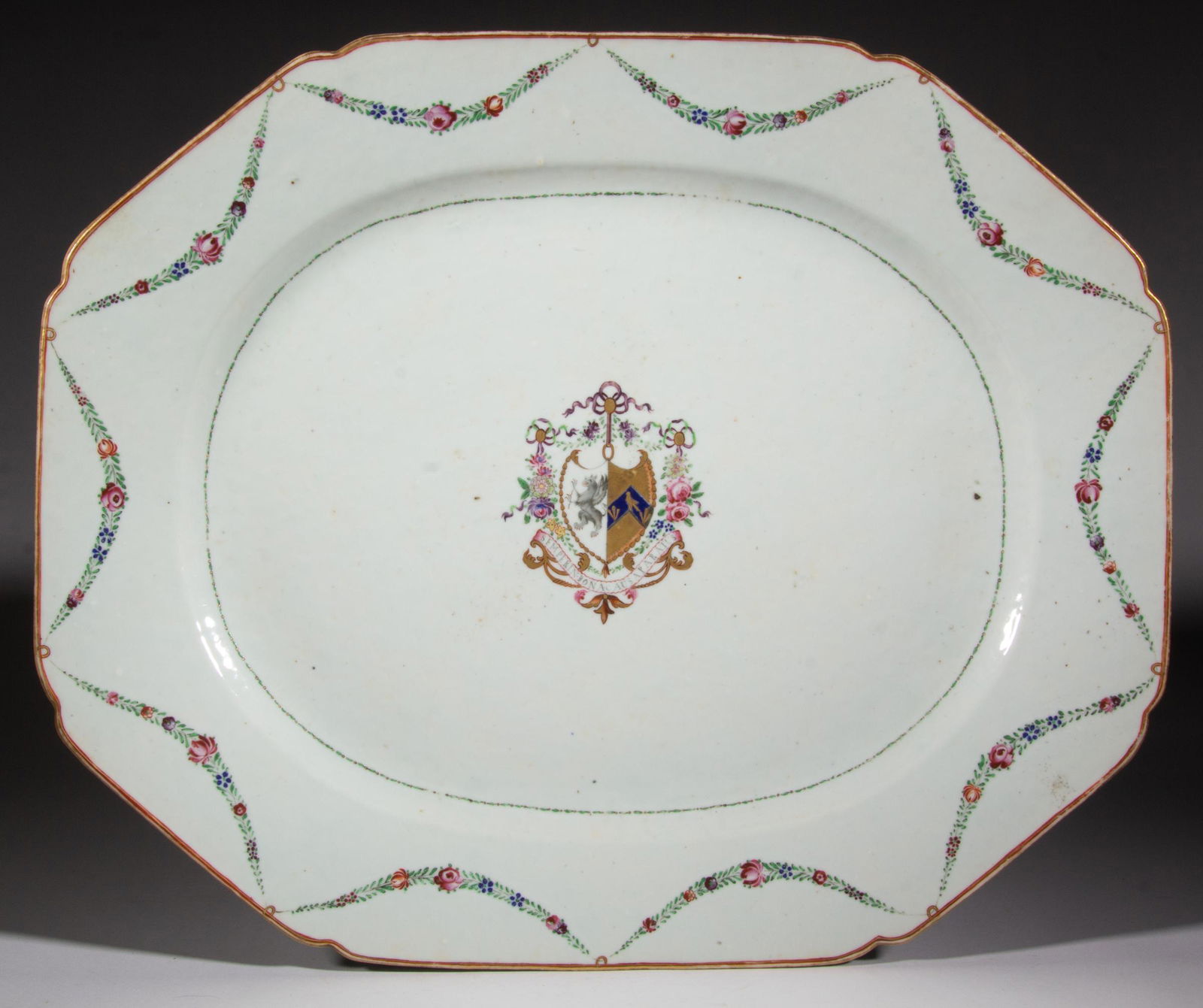 CHINESE EXPORT PORCELAIN HAND-PAINTED ARMORIAL PLATTER (1 of 3)