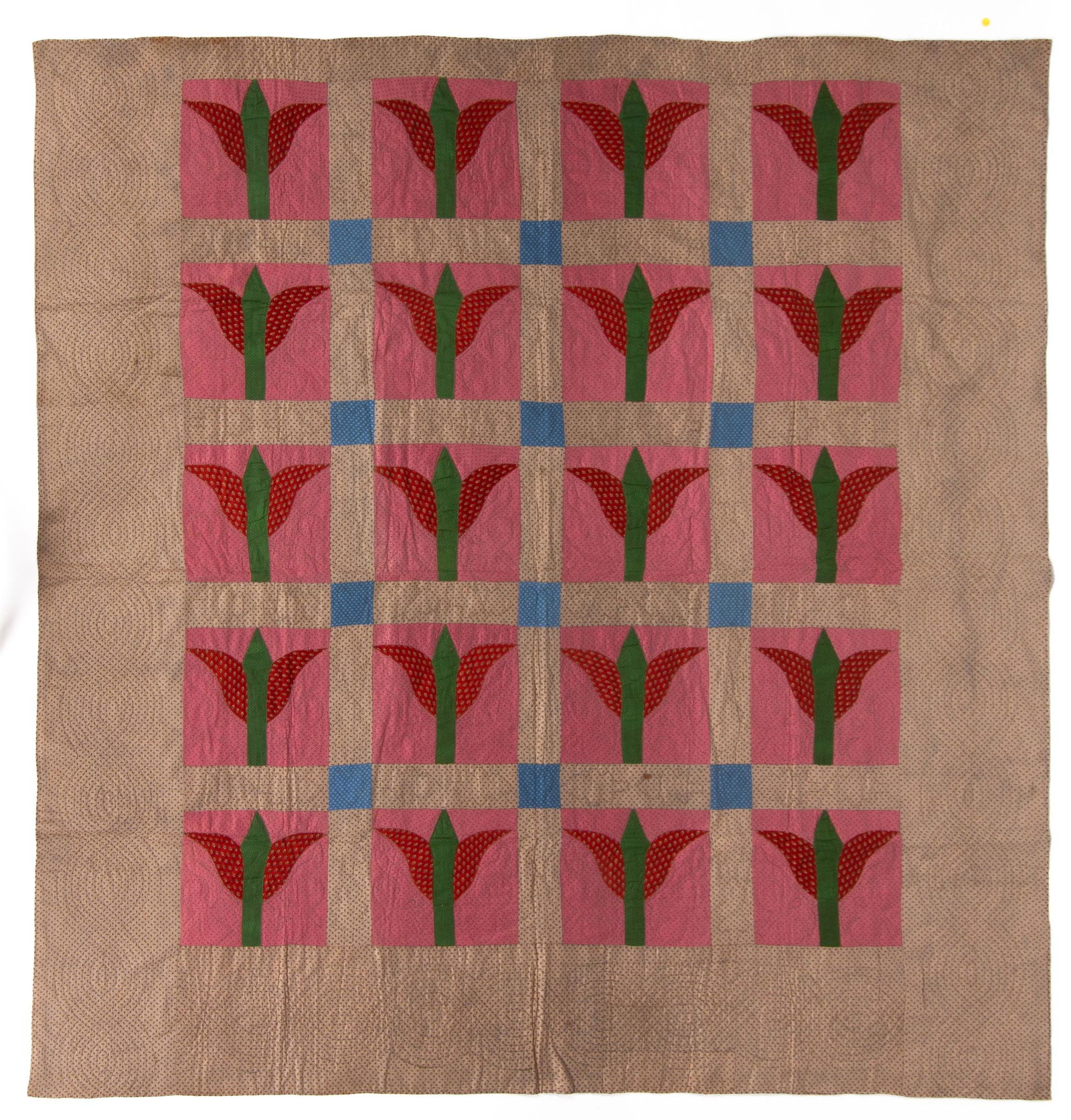 MID-ATLANTIC STYLIZED TULIP APPLIQUE AND PIECED QUILT (1 of 5)