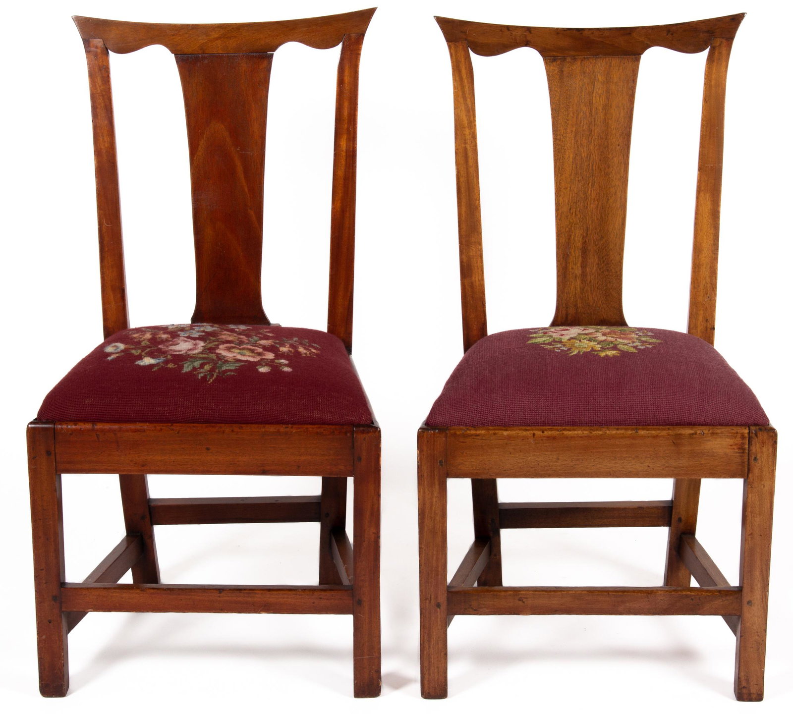 PAIR OF VIRGINIA OR NORTH CAROLINA CHIPPENDALE WALNUT SIDE CHAIRS (1 of 5)