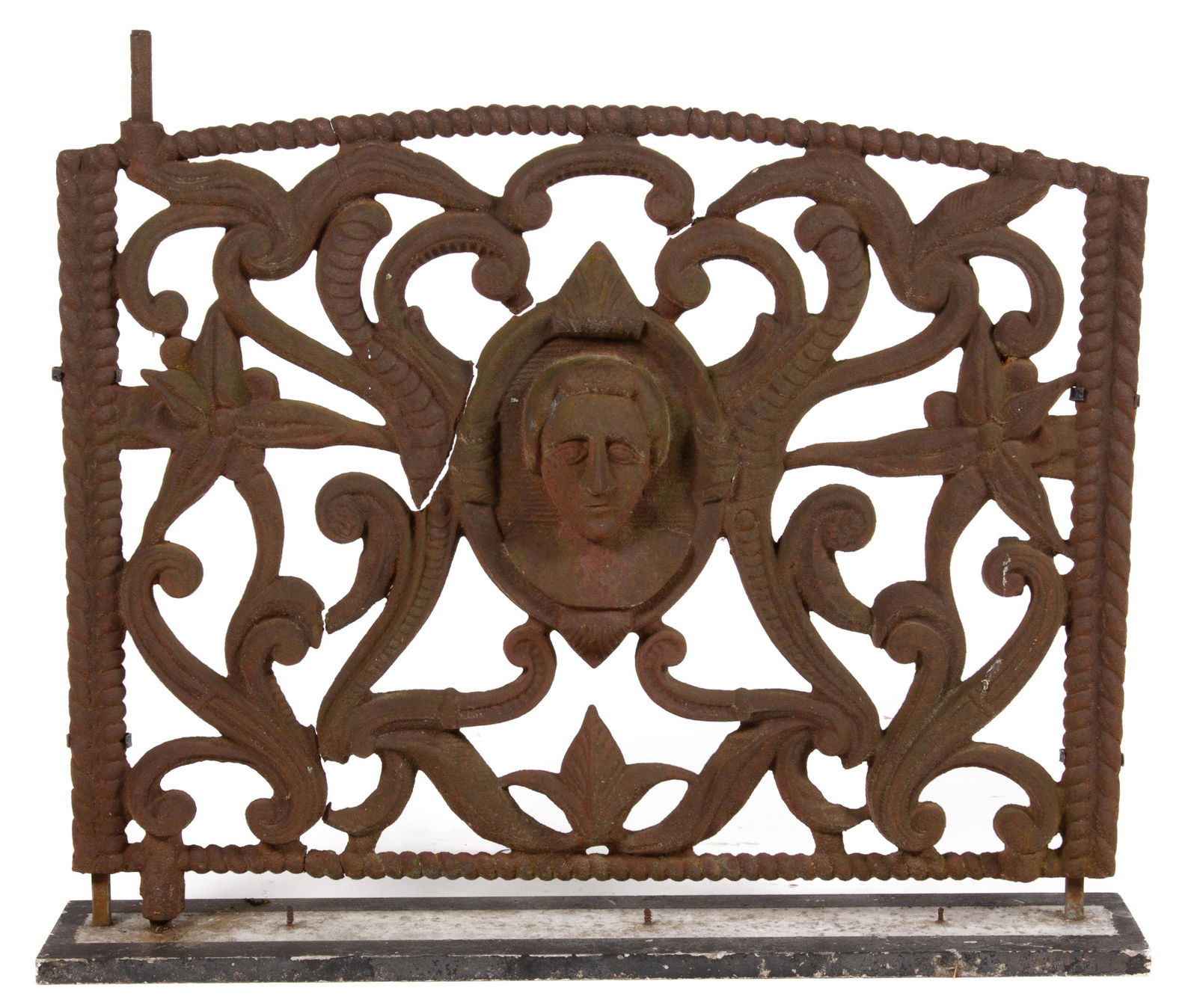 AMERICAN GEORGE WASHINGTON CAST-IRON GATE / ARCHITECTURAL GRATE (1 of 3)