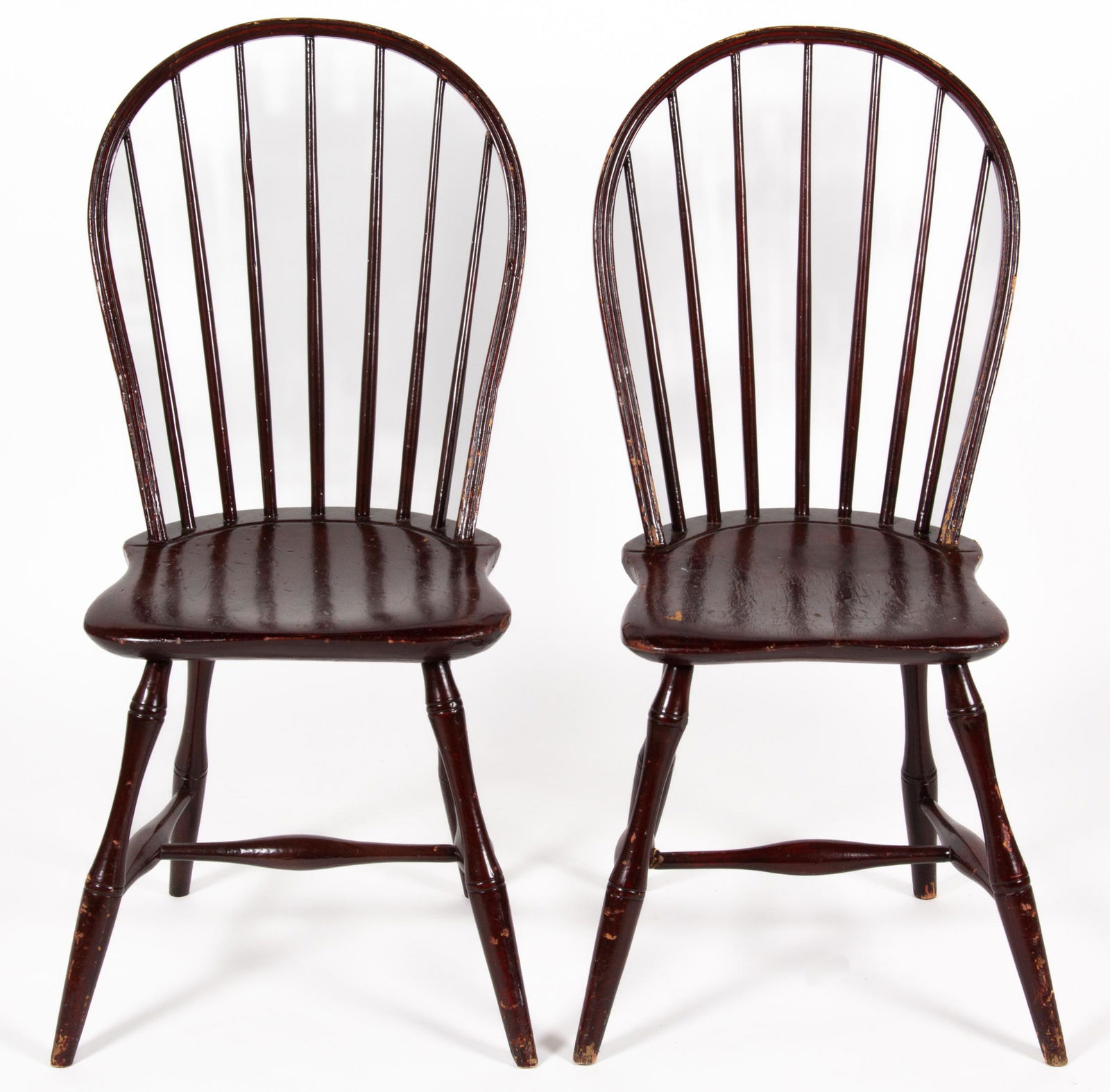 AMERICAN COUNTRY WINDSOR SIDE CHAIRS, LOT OF TWO (1 of 4)