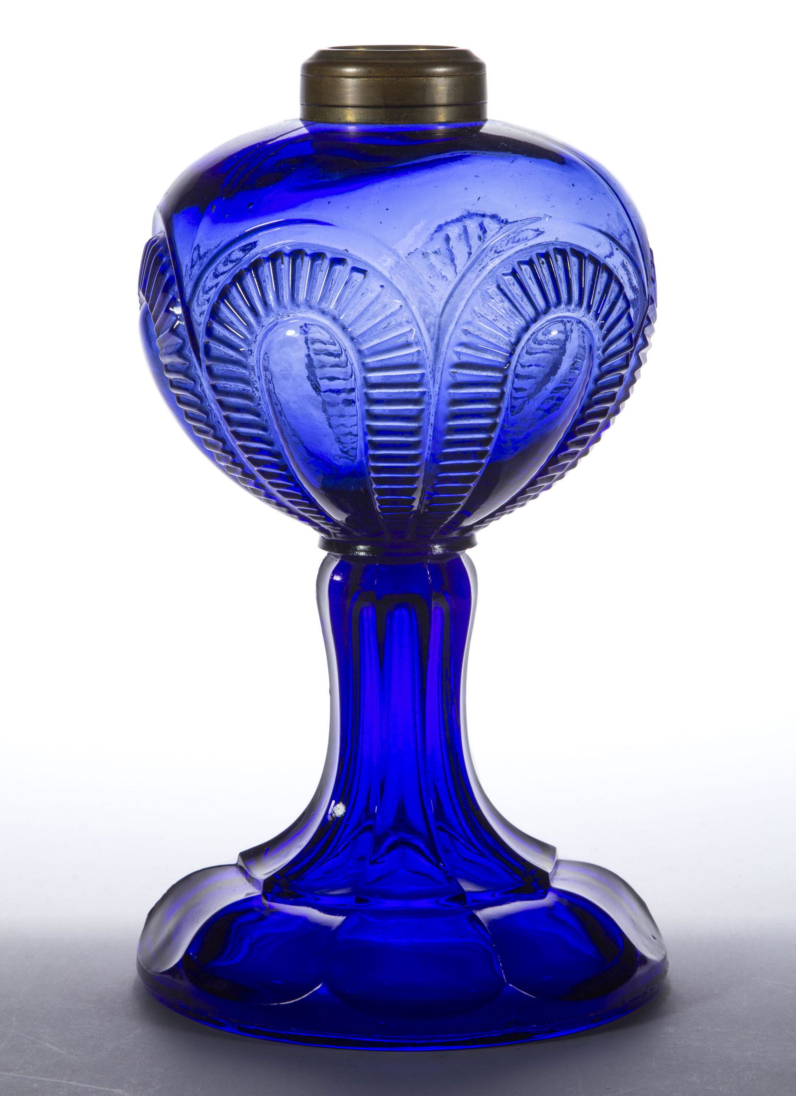 ATTERBURY RIBBED LOOP KEROSENE STAND LAMP, (1 of 1)