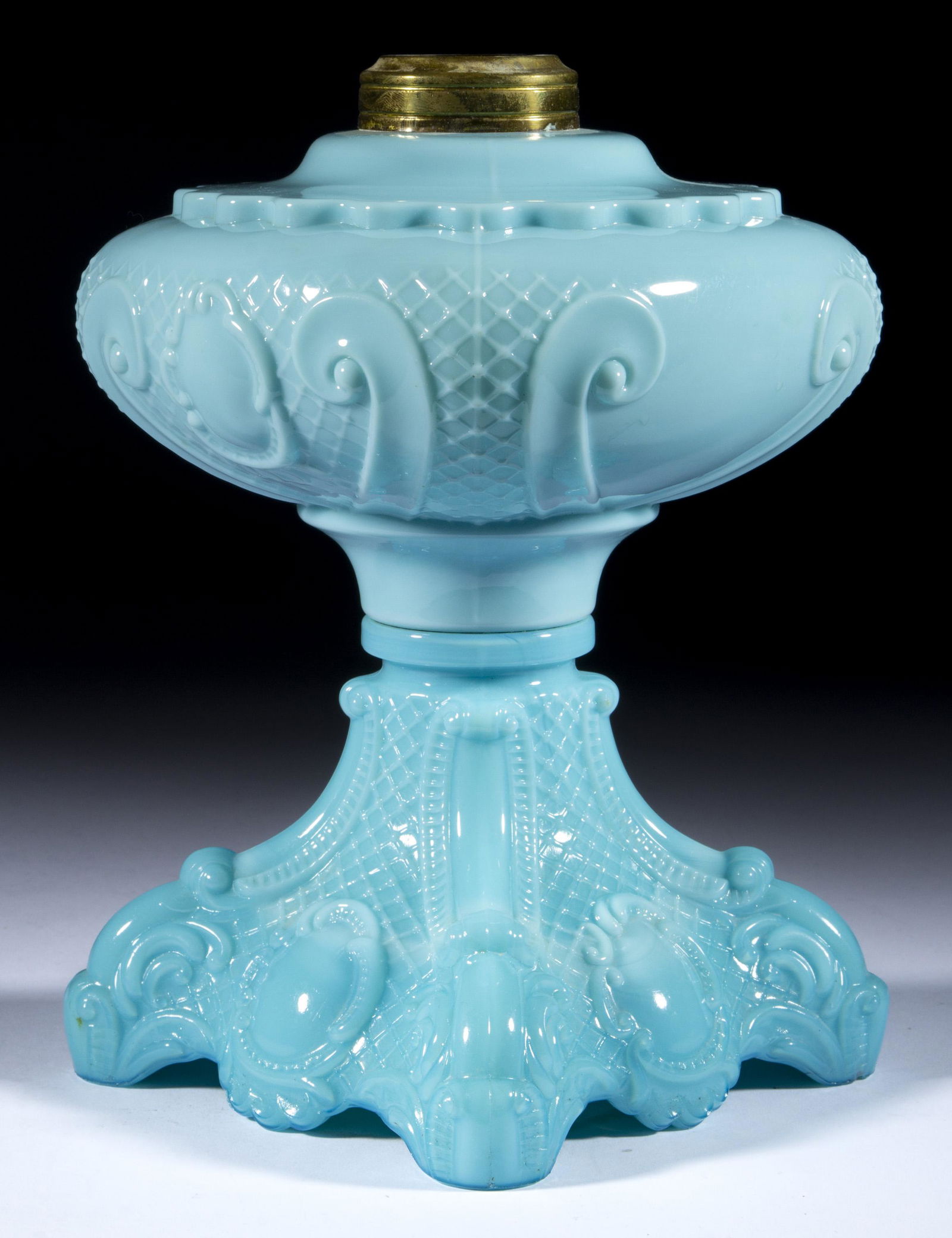 PRINCESS FEATHER MASSIVE-FONT KEROSENE STAND LAMP, (1 of 1)