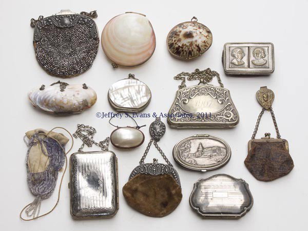 FOURTEEN ASSORTED LADY'S CHANGE PURSES: FOURTEEN ASSORTED LADY'S CHANGE PURSES, including shells, beaded, leather, and various metals, two with chatelaine clips. Late 19th/early 20th century. Various sizes. Provenance: Collection of Allison