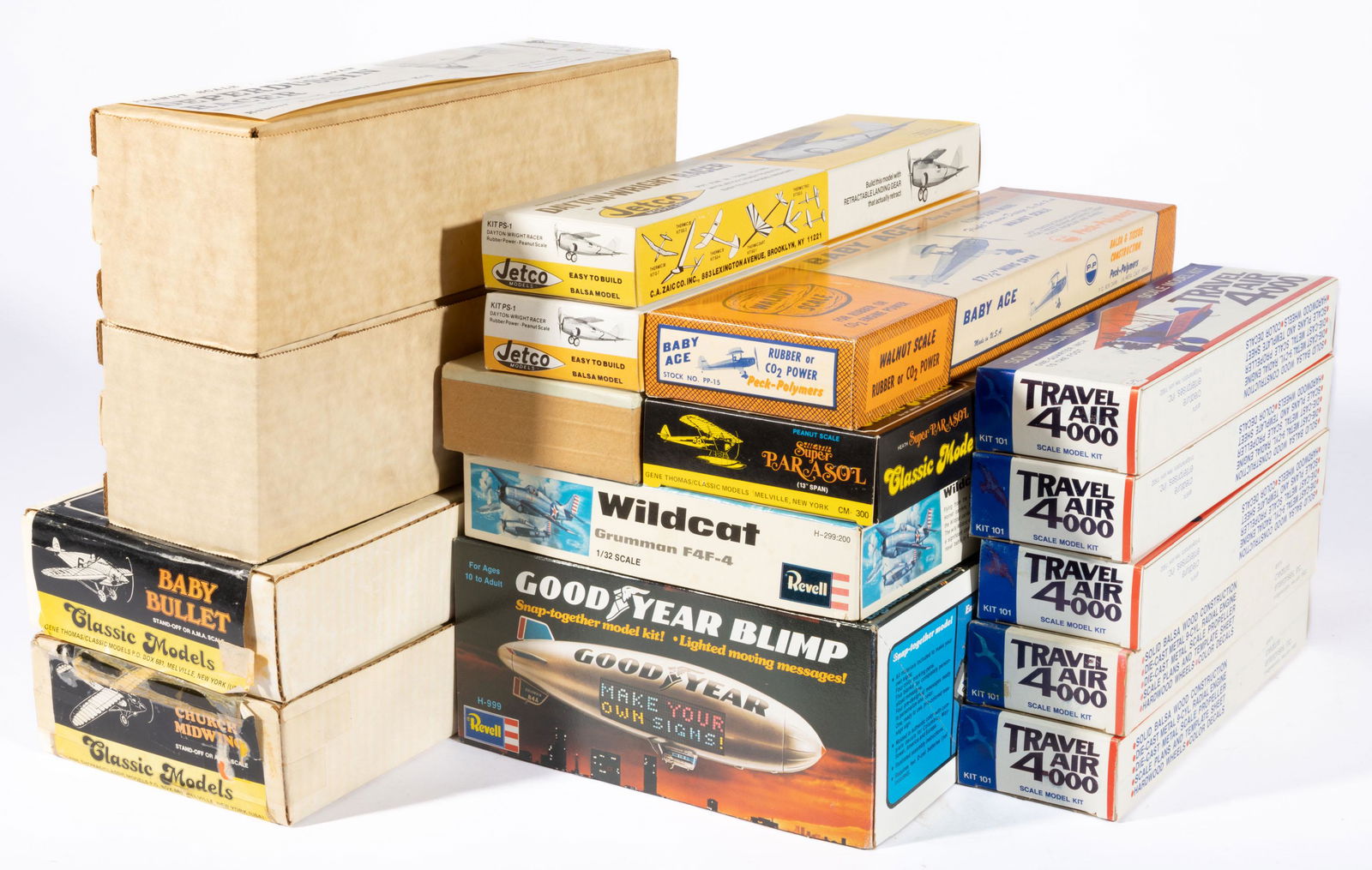 VINTAGE AIRPLANE AND OTHER MODEL KITS, LOT OF 16, (1 of 3)