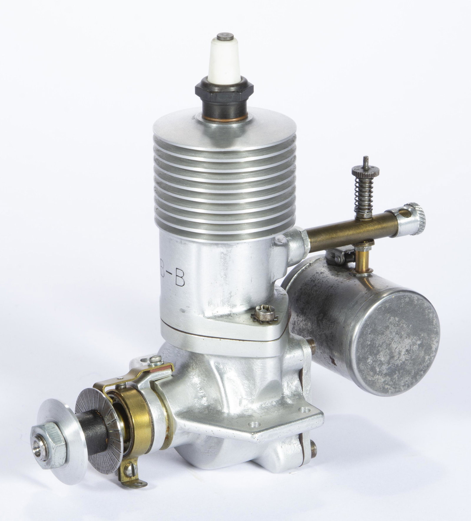 BENNETT ELECTRICAL MACHINE WORKS / LEWIS "B-B" 1938 MODEL AIRPLANE ENGINE, (1 of 2)