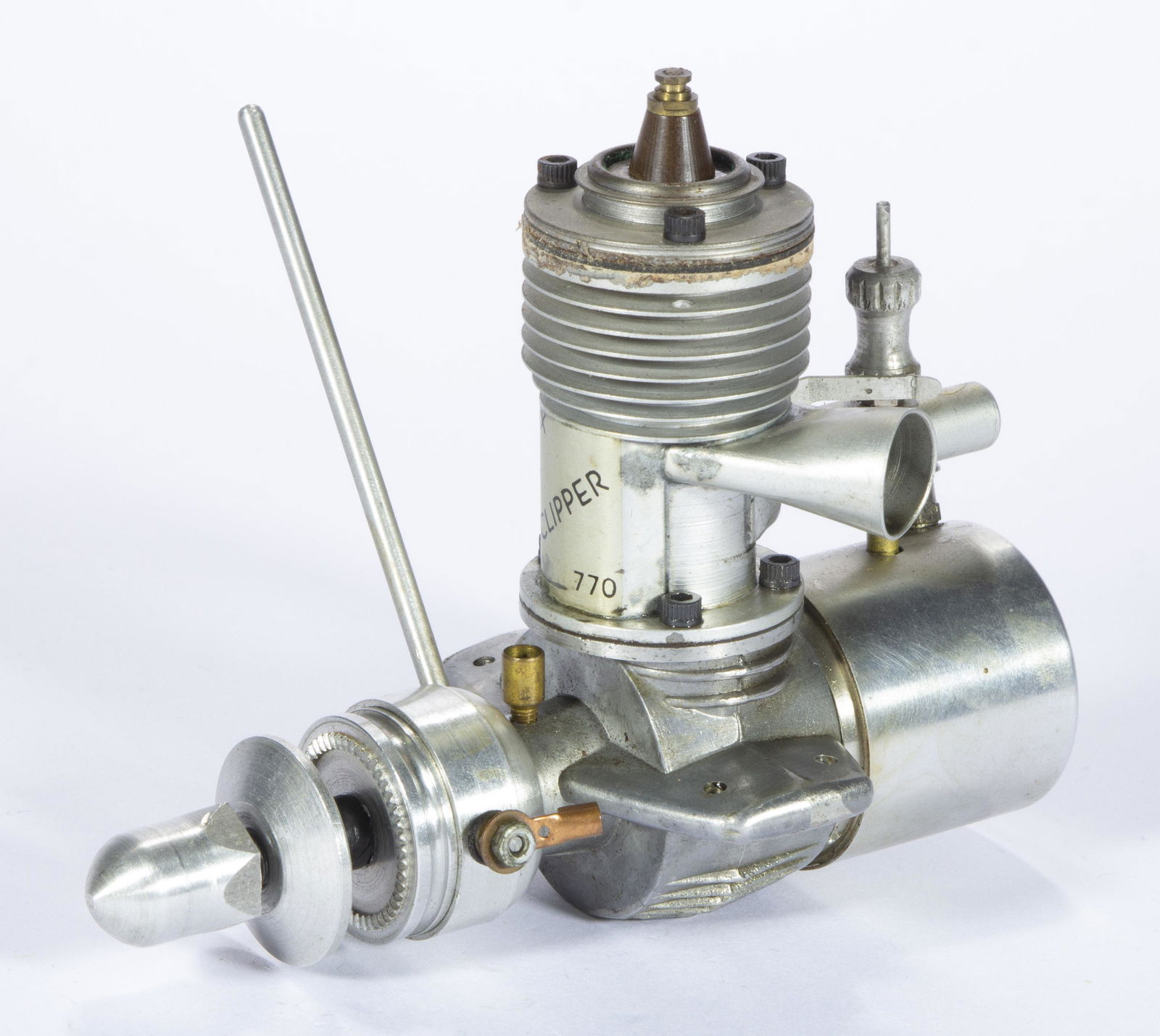CLIPPER MANUFACTURING CO. "CLIPPER XX770" WITH GLOW PLUG MODEL AIRPLANE ENGINE, (1 of 2)
