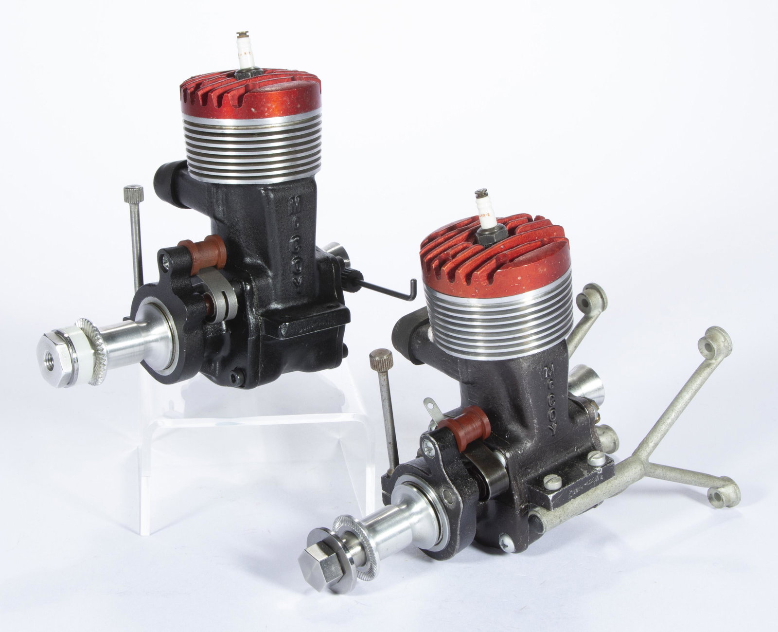 DURO-MATIC PRODUCTS MCCOY MODEL NO. 60 "RED HEAD" MODEL AIRPLANE ENGINES, LOT OF TWO, (1 of 2)