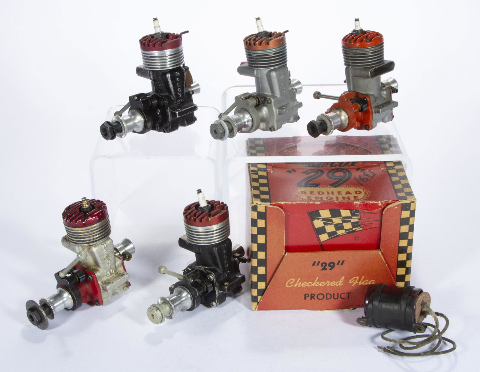DURO-MATIC PRODUCTS MCCOY ASSORTED MODEL NO. 29 "RED HEAD" MODEL AIRPLANE ENGINES, LOT OF FIVE, (1 of 3)