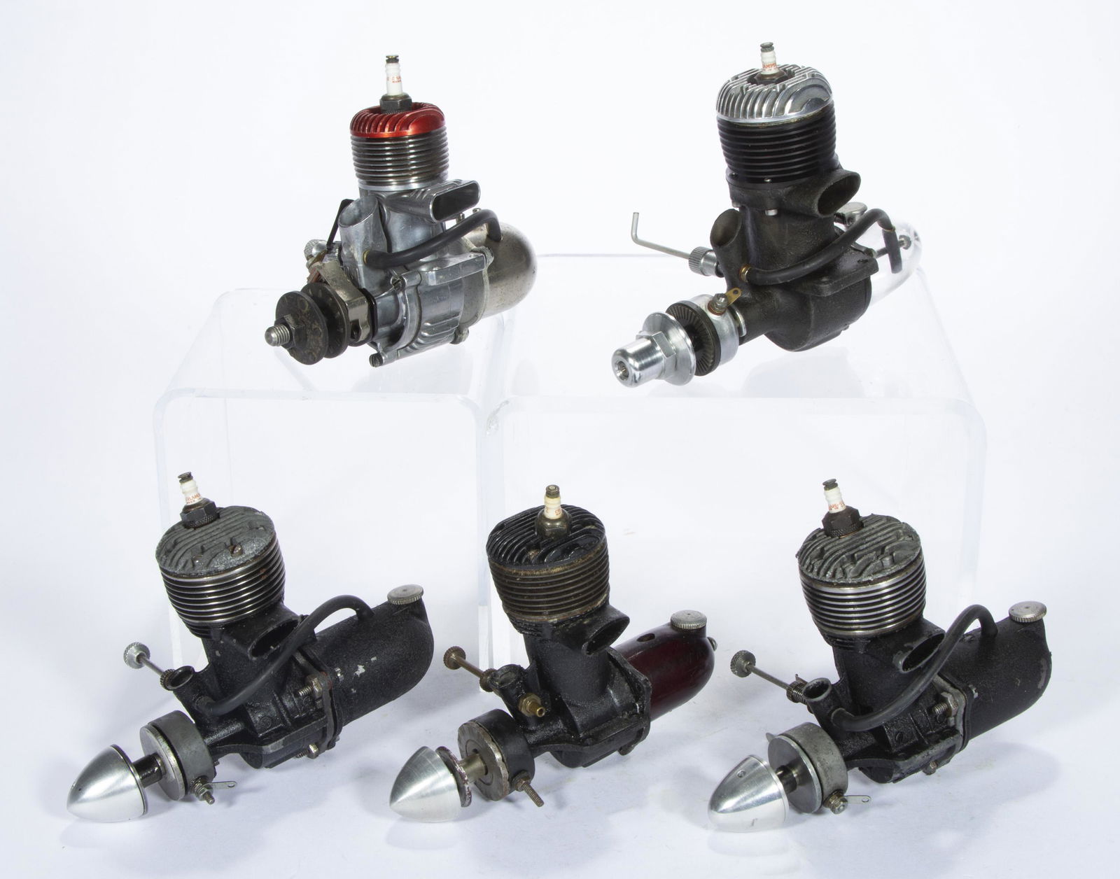 ASSORTED MANUFACTURERS MODEL AIRPLANE ENGINES, LOT OF FIVE, (1 of 2)