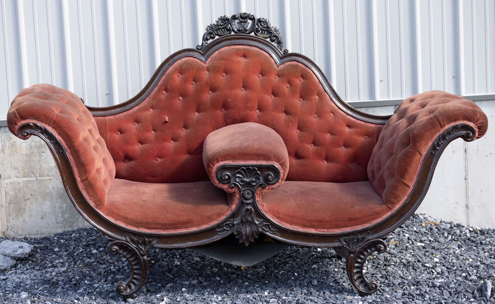 VICTORIAN CARVED ROSEWOOD PARLOR SOFA, (1 of 5)