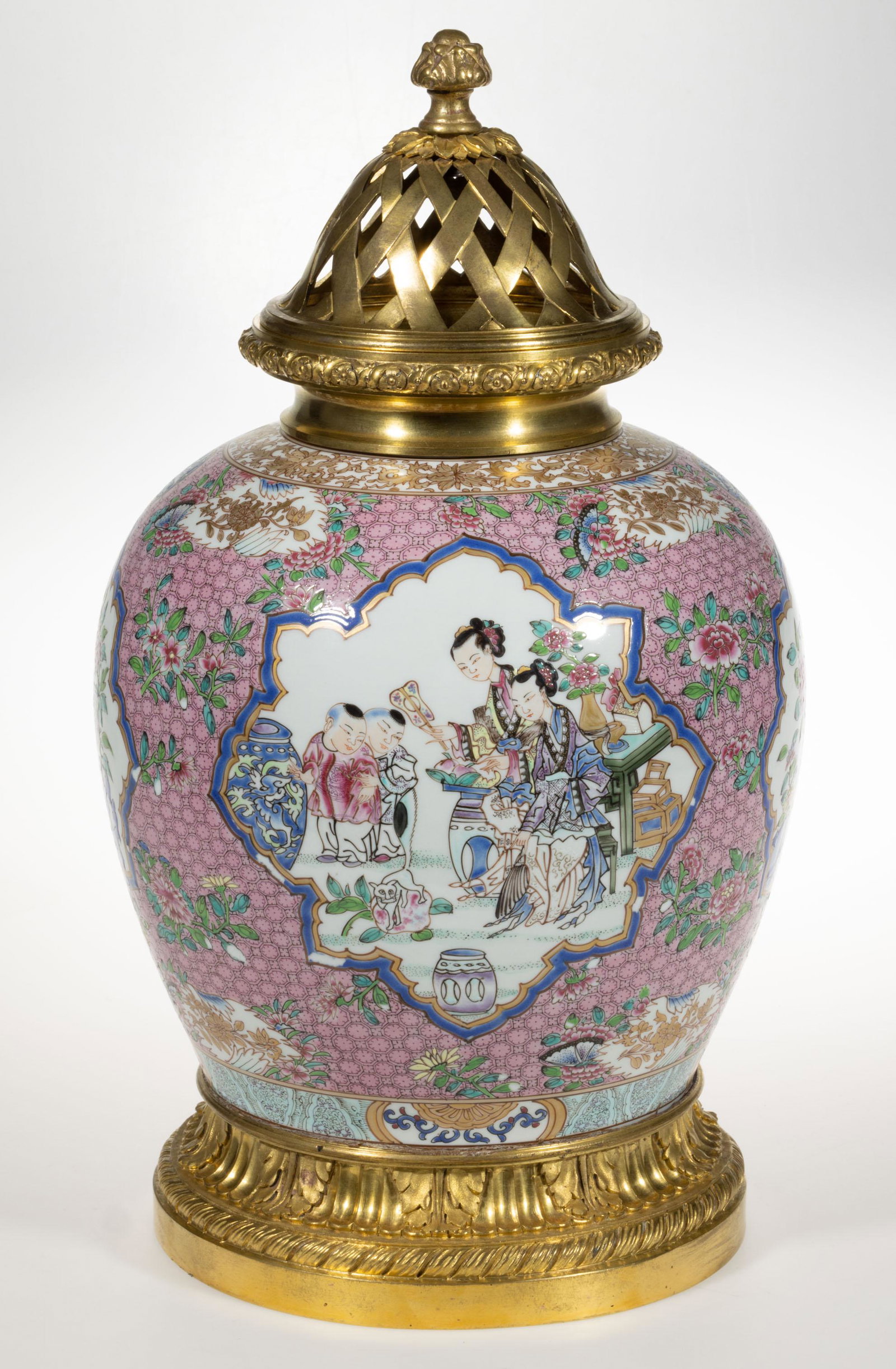 FRENCH SAMSON CHINESE EXPORT-STYLE PORCELAIN FAMILLE ROSE ORMOLU-MOUNTED URN WITH COVER, (1 of 5)