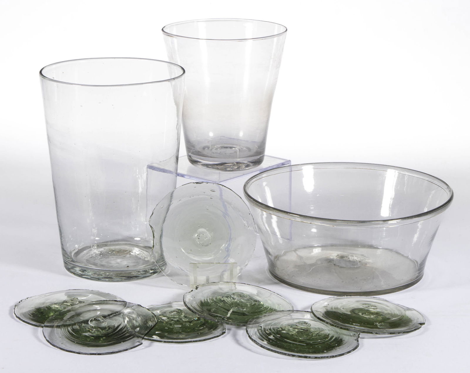 ASSORTED BLOWN GLASS ARTICLES, LOT OF TEN (1 of 2)