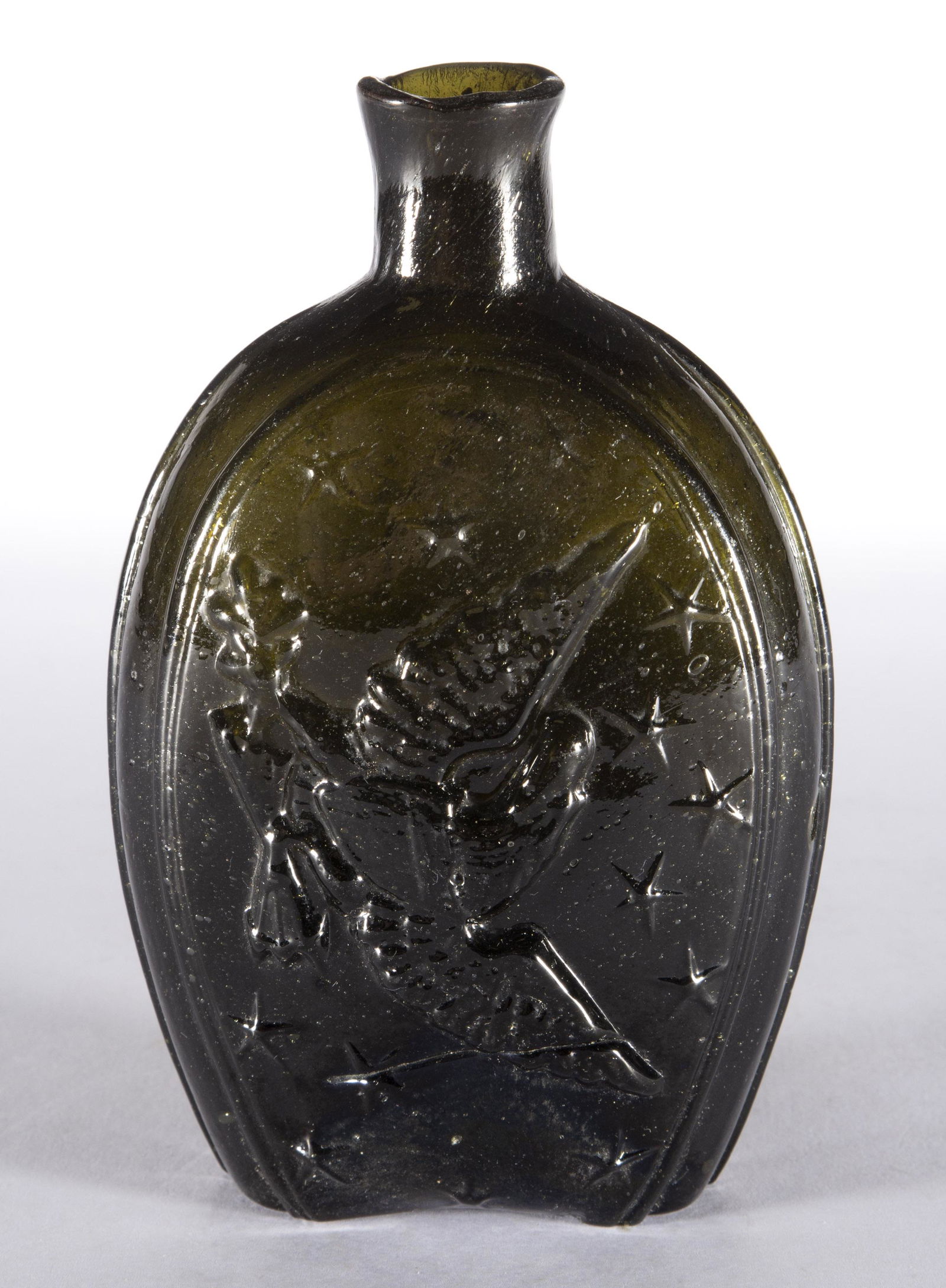 GV-10 HORSE PULLING CART - EAGLE PICTORIAL / HISTORICAL FLASK (1 of 5)