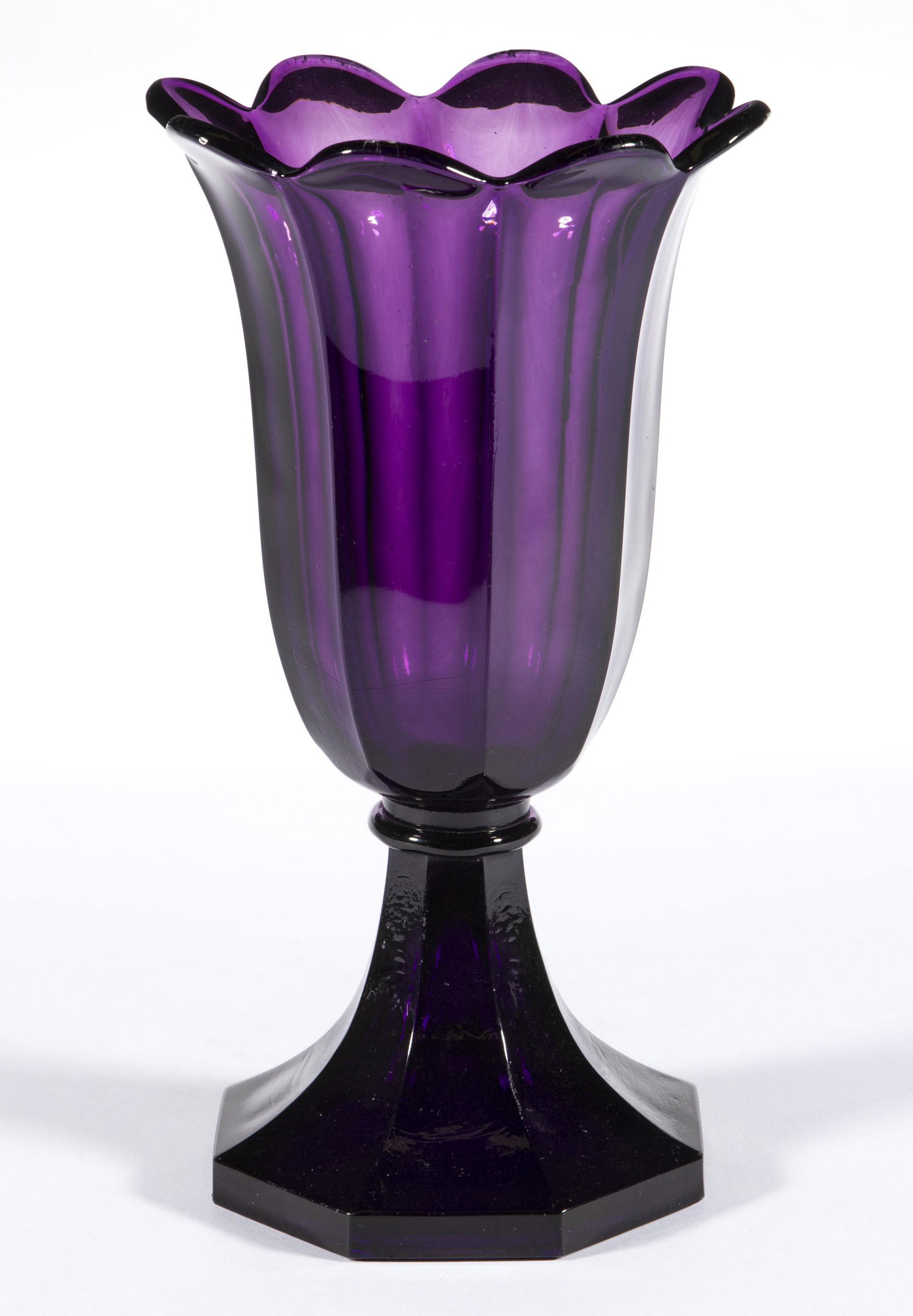 PRESSED SANDWICH TULIP VASE (1 of 1)