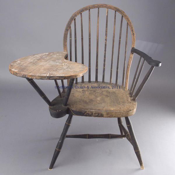 VIRGINIA ATTRIBUTED BOW-BACK WINDSOR WRITING-ARM C: VIRGINIA ATTRIBUTED BOW-BACK WINDSOR WRITING-ARM CHAIR, nine-spindle back with attached comma-shaped writing board above a D-shape seat, raised on bamboo-turned legs joined by an H-form stretcher. His