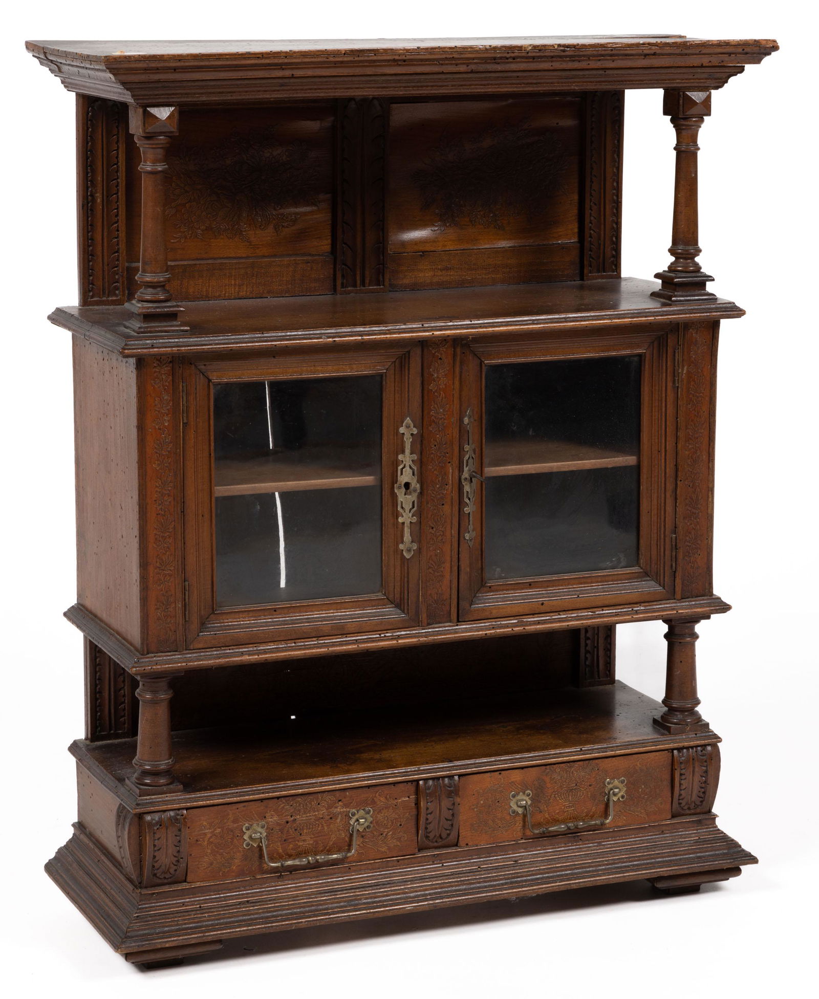 VINTAGE MINIATURE / DOLL CABINET (1 of 4)