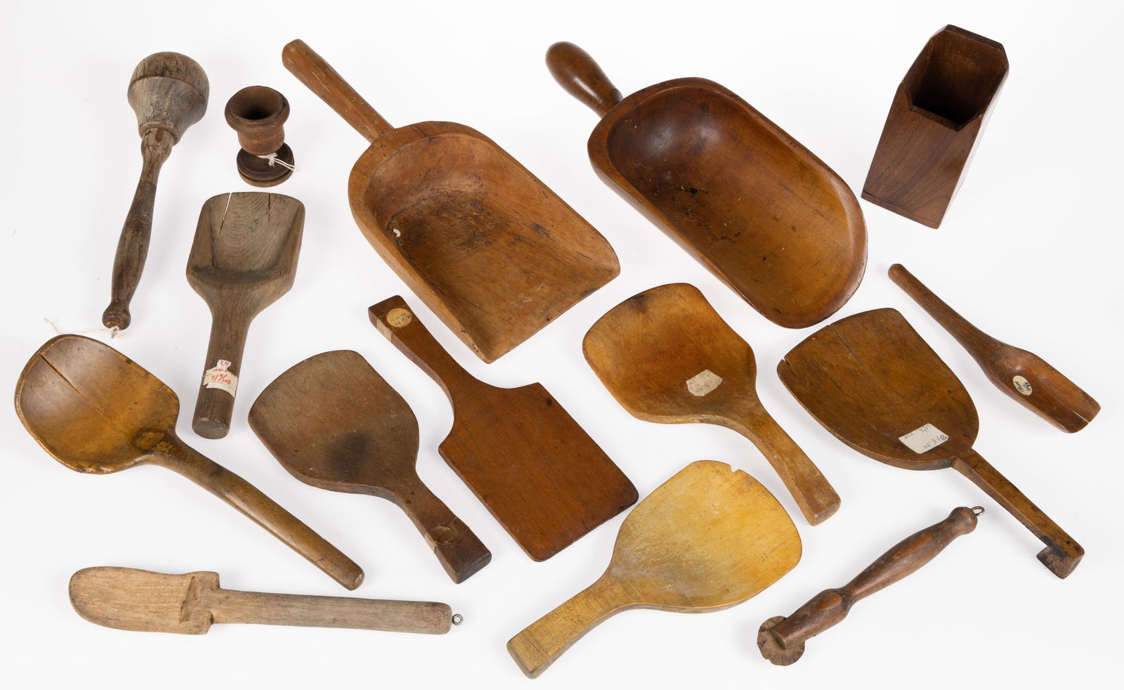 COUNTRY TREEN KITCHEN ARTICLES, LOT OF 15 (1 of 1)