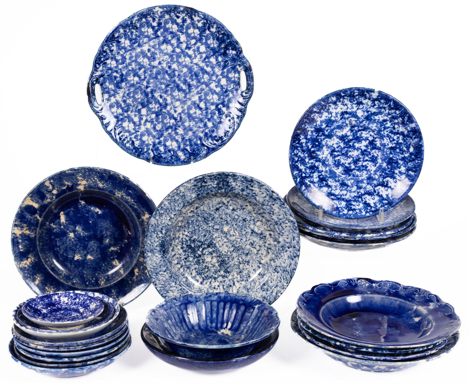 AMERICAN / ENGLISH BLUE AND WHITE SPONGEWARE CERAMIC TABLE AND TEA ARTICLES, LOT OF 23 (1 of 1)