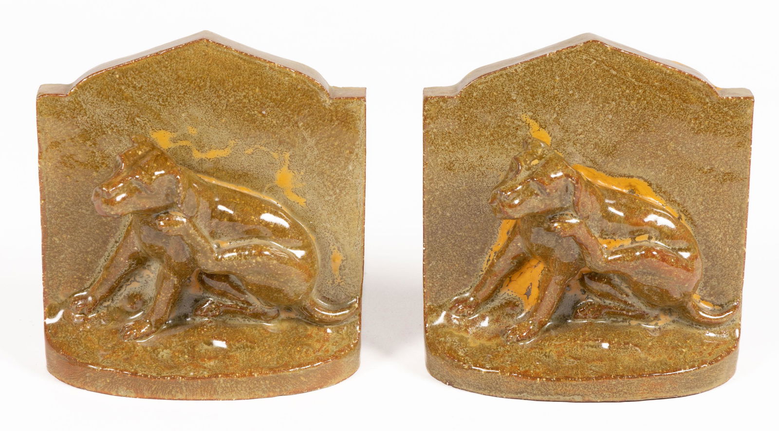 AMERICAN MOLDED SEWER TILE FIGURAL DOG BOOKEND PAIR (1 of 3)