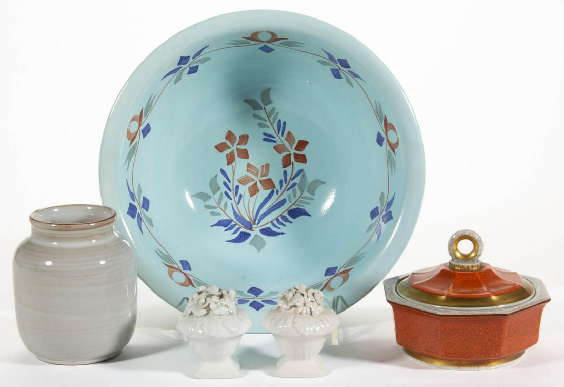 ASSORTED CERAMIC ARTICLES, LOT OF FIVE (1 of 2)